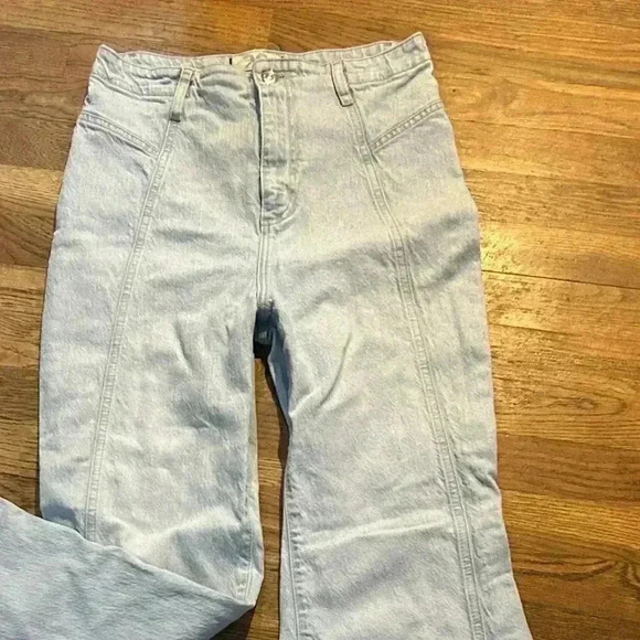 We the Free by Free People Super Flare High Waisted Light Wash Jeans, Size 29 - Picture 2 of 9